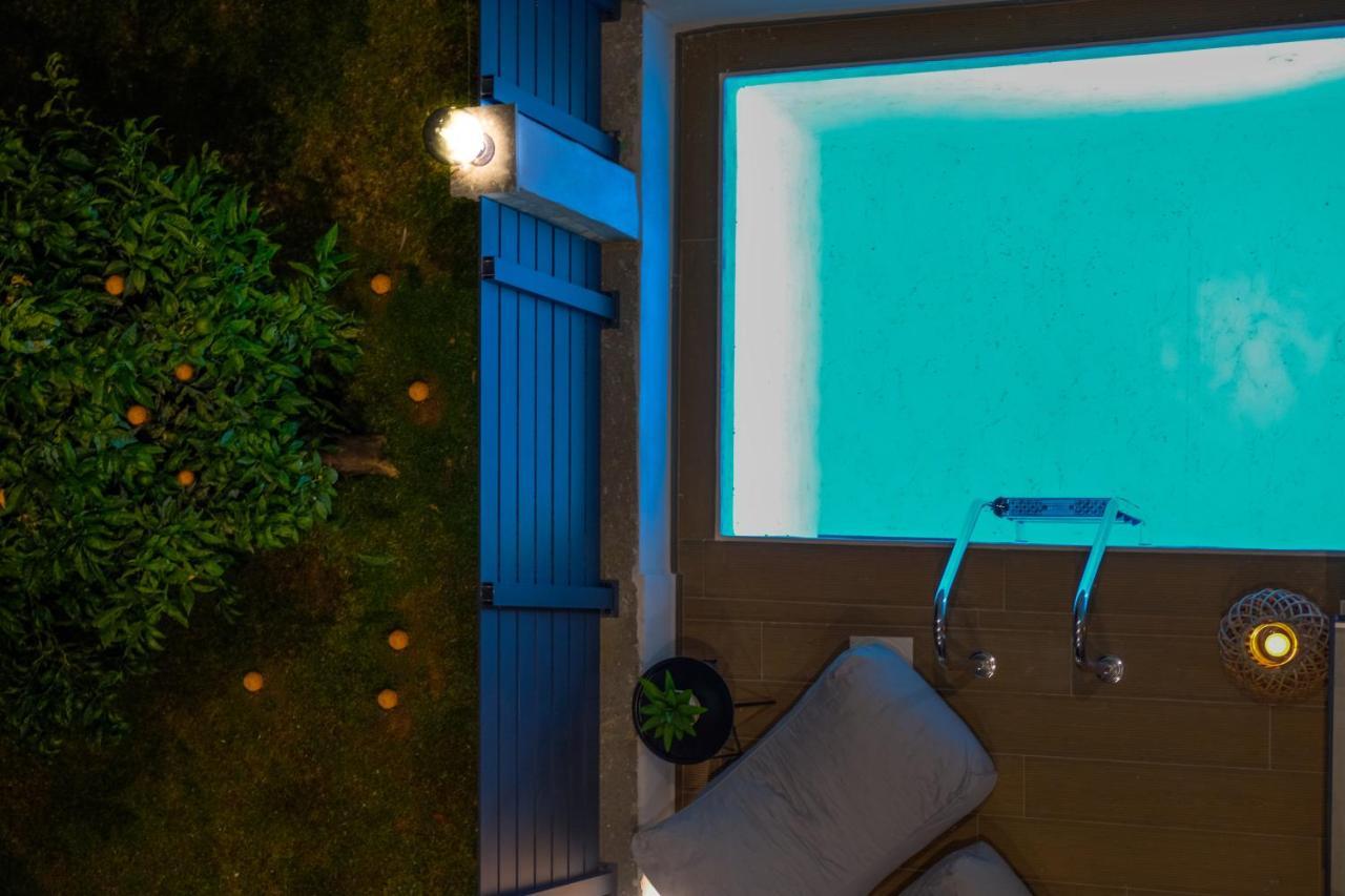 Aelia Seaside Luxury Suites Nea Karvali Esterno foto