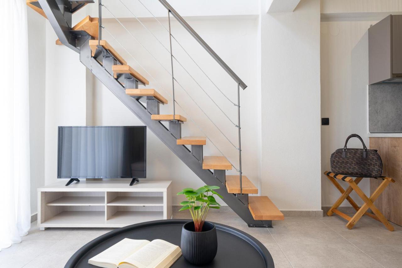 Aelia Seaside Luxury Suites Nea Karvali Esterno foto